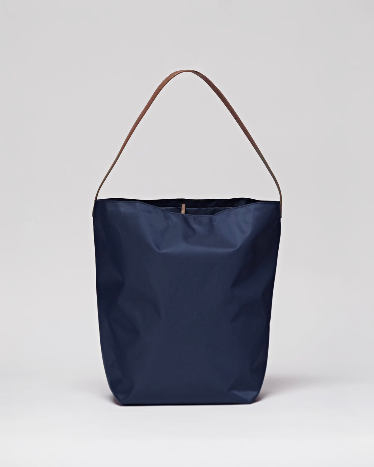 Inès - Navy  (Pre-order)