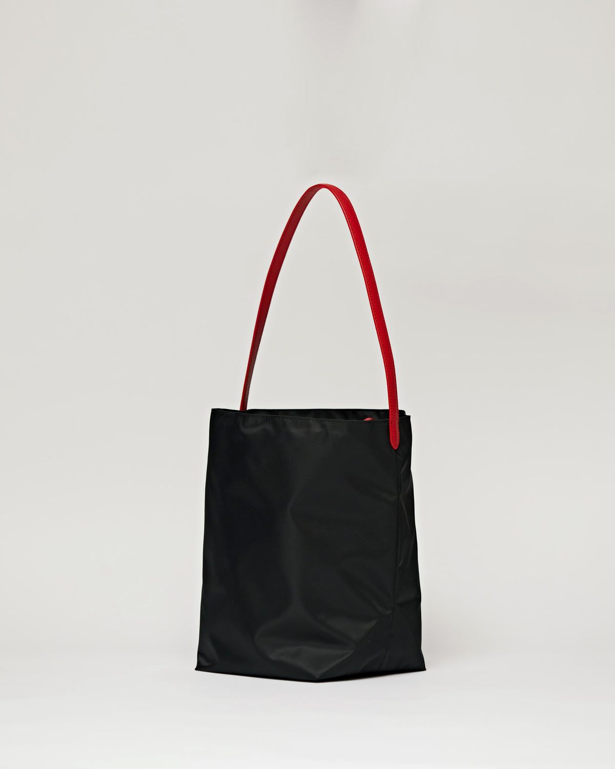 Inès Petite - Spicy Black