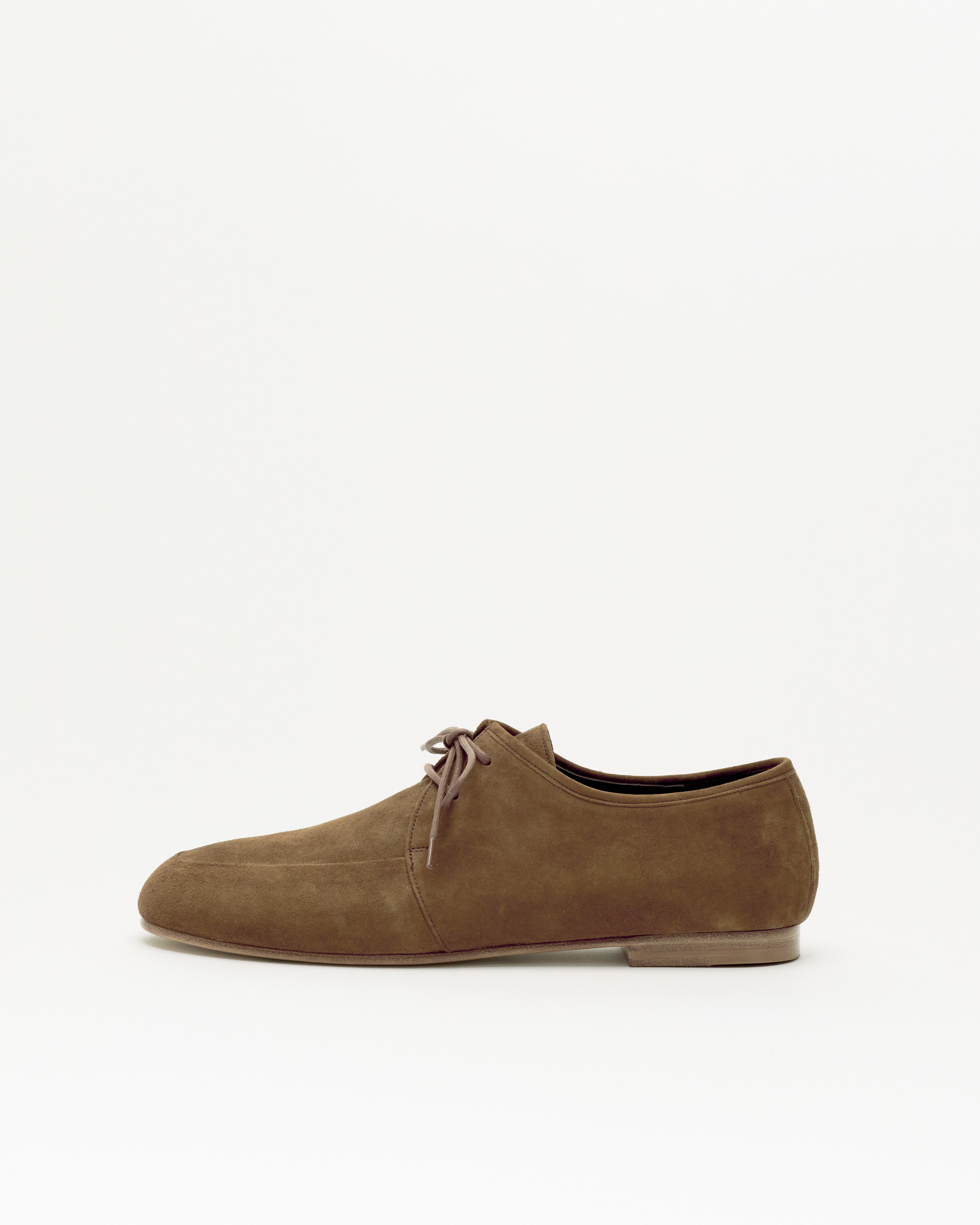 Evelyne - Leather in Walnut