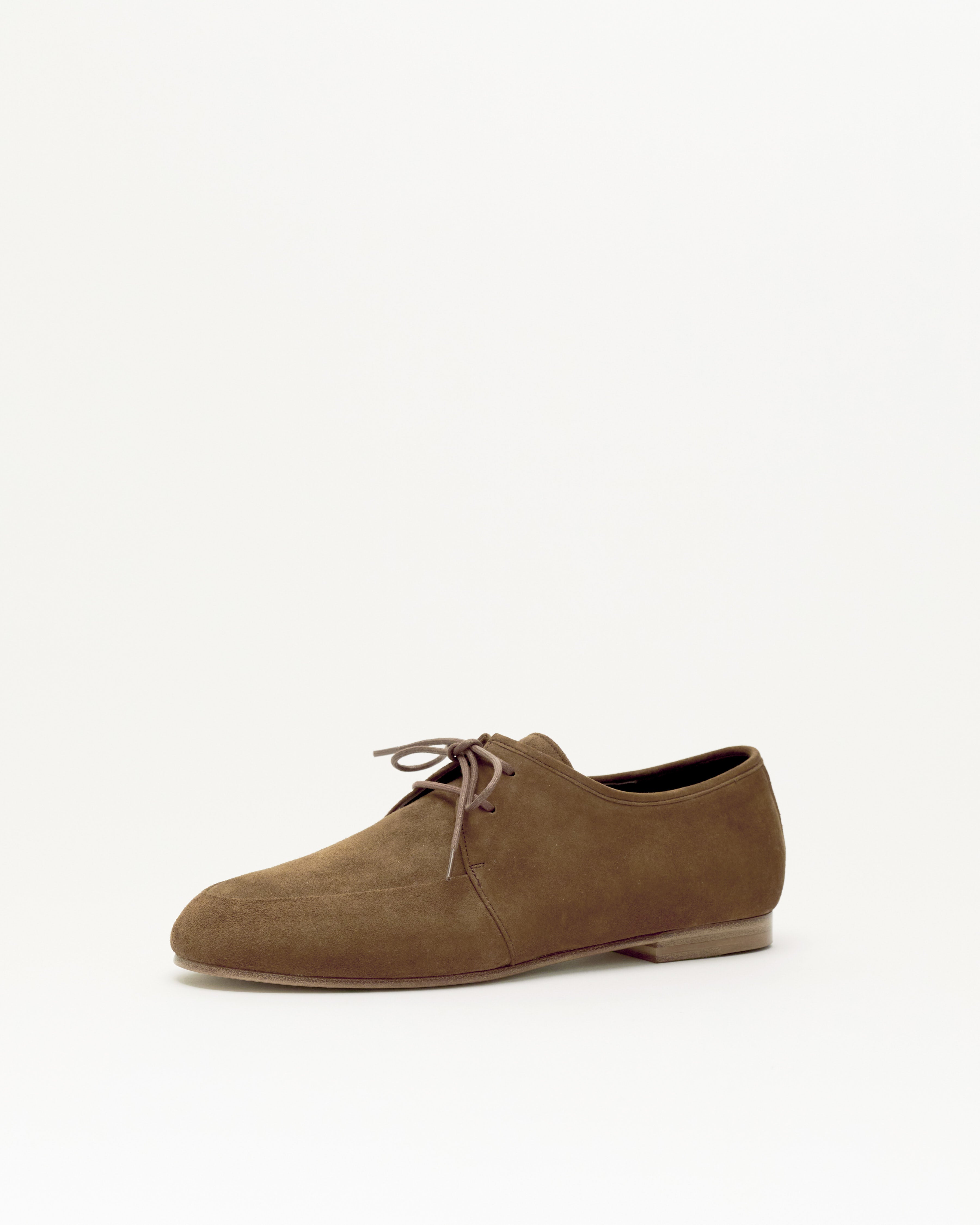 Evelyne - Leather in Walnut