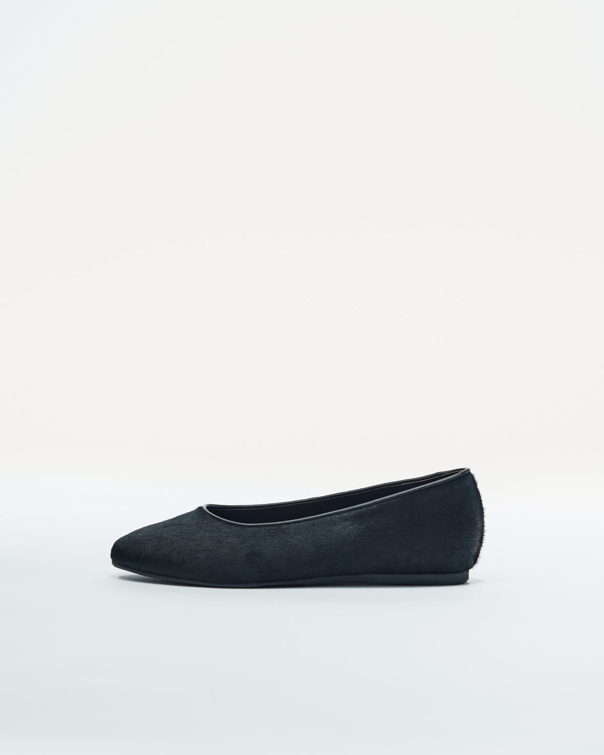 Madeleine - Black